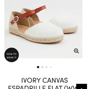 BNWT wide width, cream and cognac strap sandals.